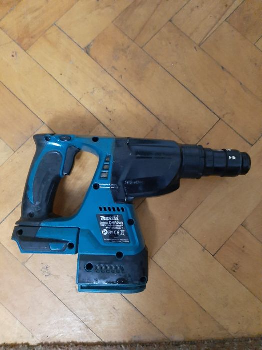 Machita roto dh243 cu acumul