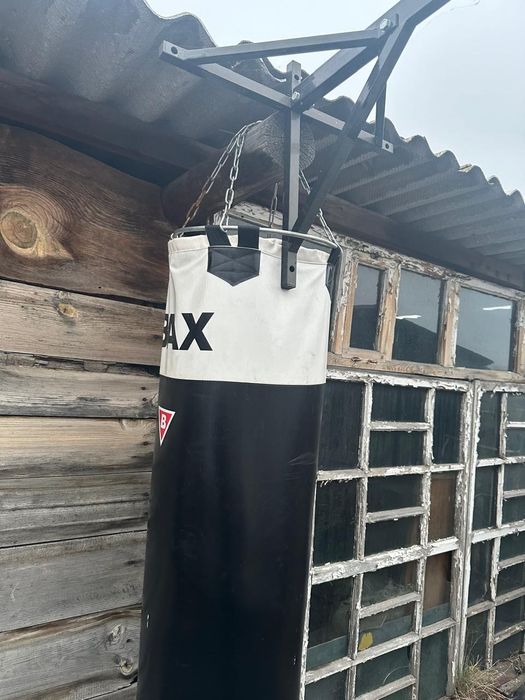 Продам боксёрскую грушу