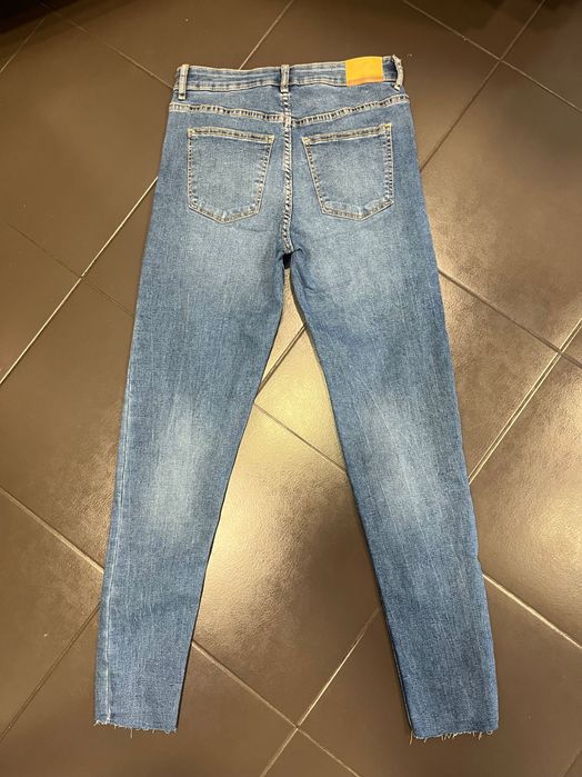 Дамски дънки Bershka, 36 размер