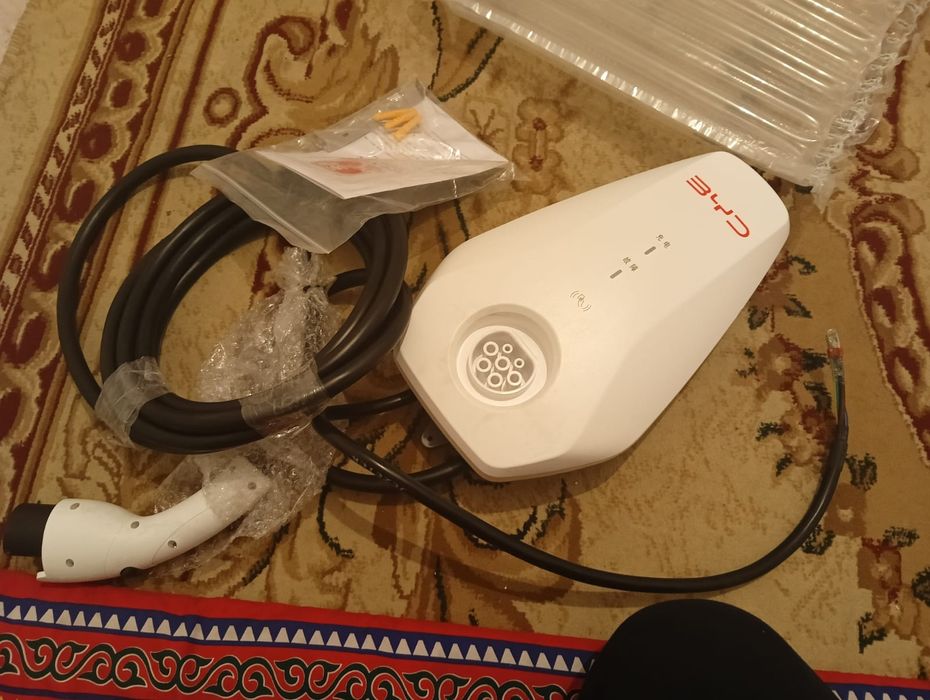 Зарядка автомобиля на BYD