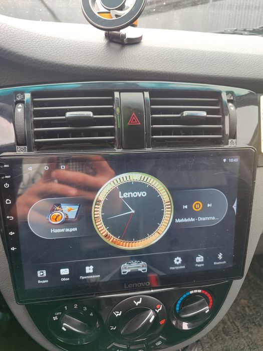 Lenovo manitor gentra ramkasi bilan