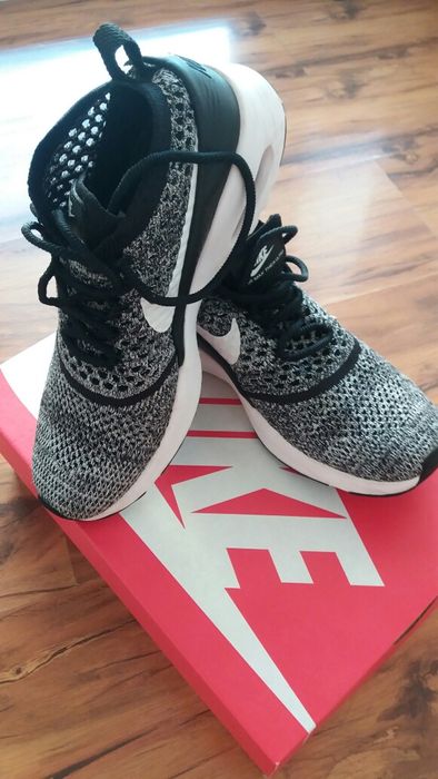 Маратонки nike 39