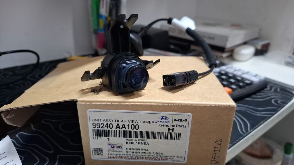 Камера заднего вида 99240AA100