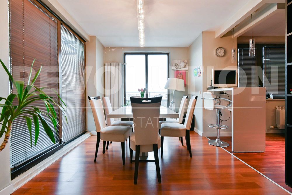 Продава се Четиристаен апартамент в София, Витоша - 220 кв.м за 1955 €/кв.м - Снимка #3