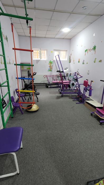 Bolalar klinikasi uchun jihozlar sotiladi