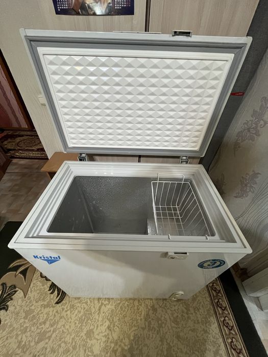 Продам морозильную камеру