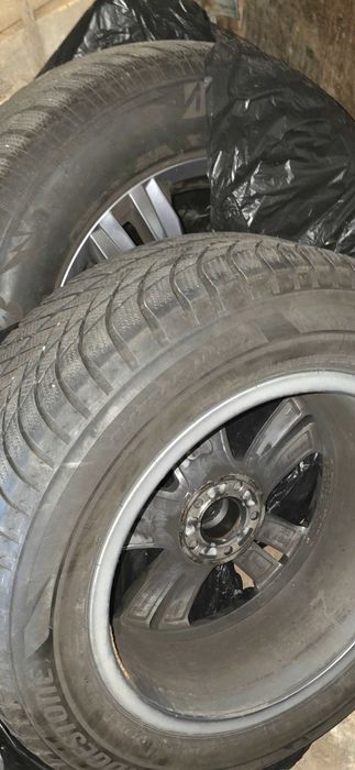 Bridgestone зимни гуми 255/55/R19