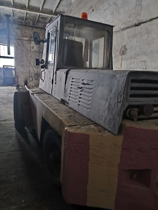 Вилочный автопогрузчик Львов 5 тн