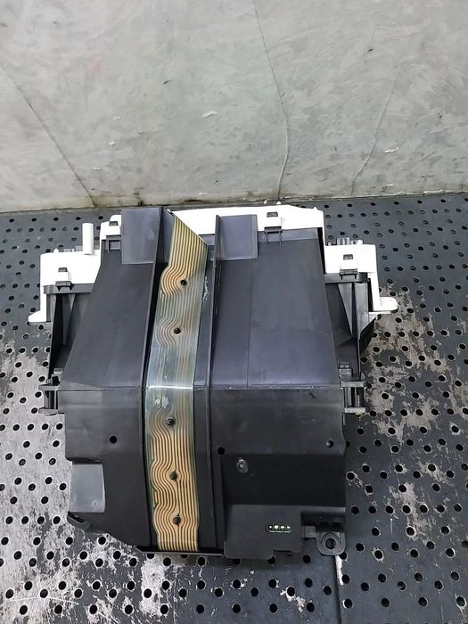 Ceasuri bord benzina toyota yaris p1 8380052610 4573000891