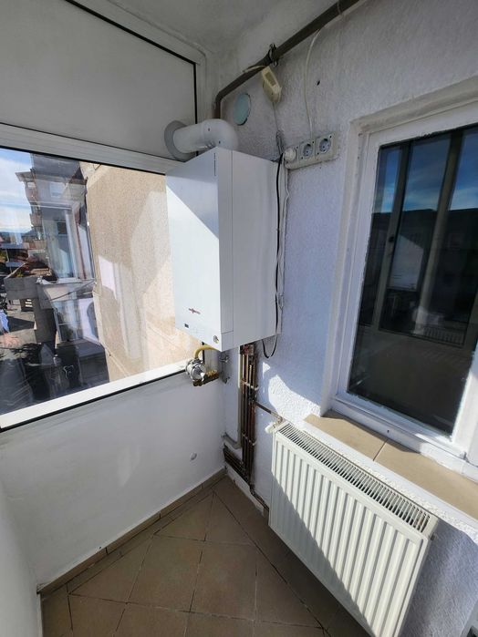 0749607555 Ofertã: 360€ Ultracentral Închiriez Apartament 2 camere RM.Vâlcea