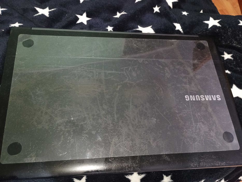 Laptop Samnsung NP-RC710