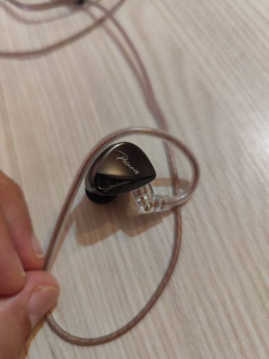 Căști IEM cu microfon