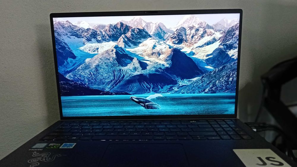Laptop ASUS ZenBook UX533F