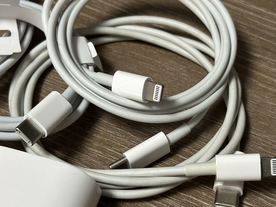 Cablu de date si incarcator priza apple