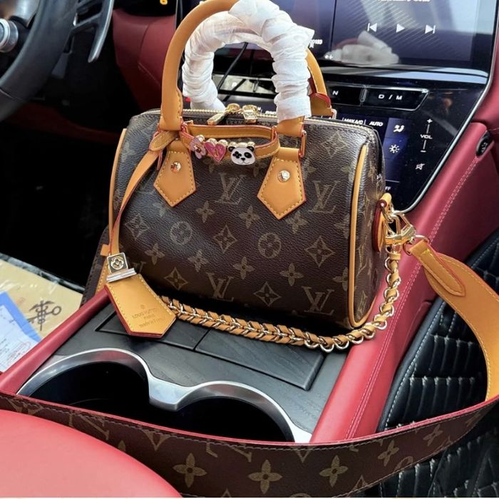 Чанта louis vuitton