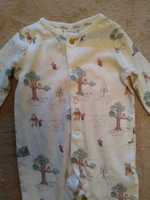 Продавам нови бебешки ромпъри за момиче 3 месеца