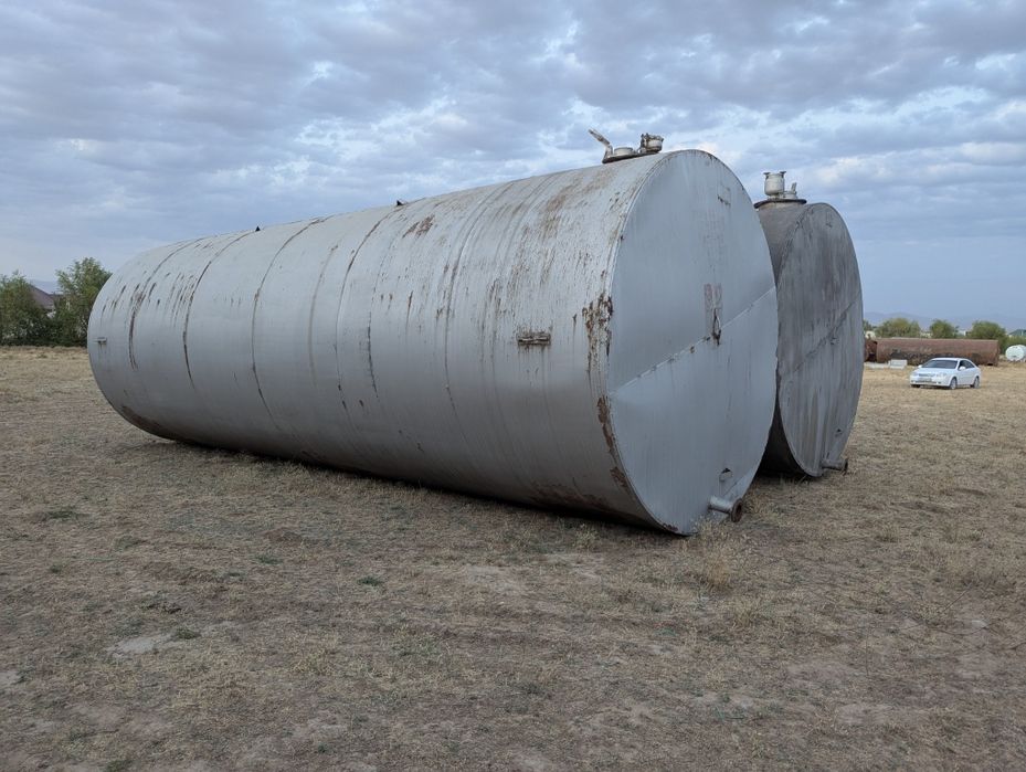 Продам емкость 75,,куб ,4 куб Нержавейка