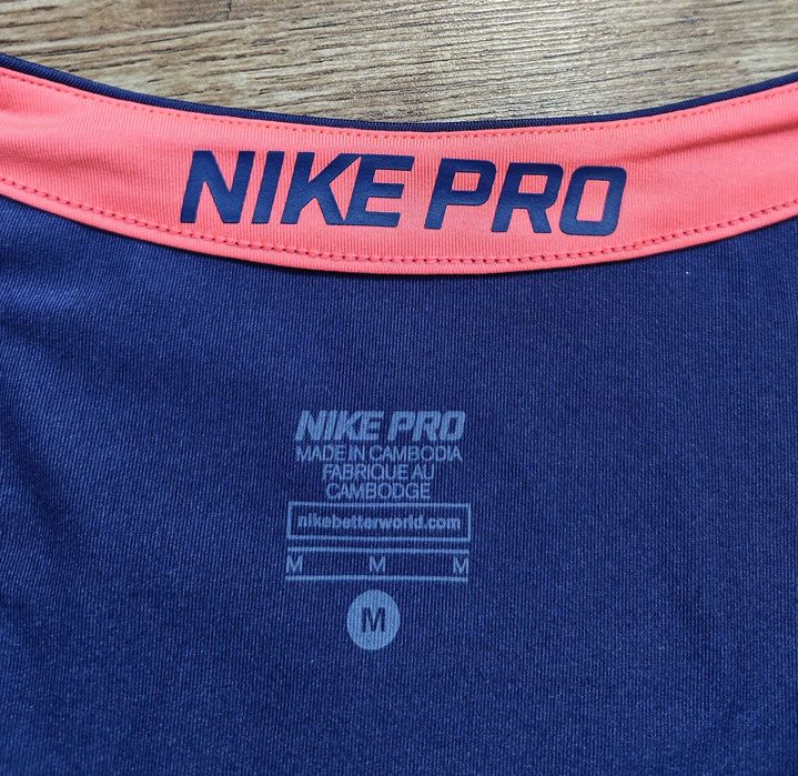 SALE % NIKE Pro Оригинална дамска лилава тениска размер М