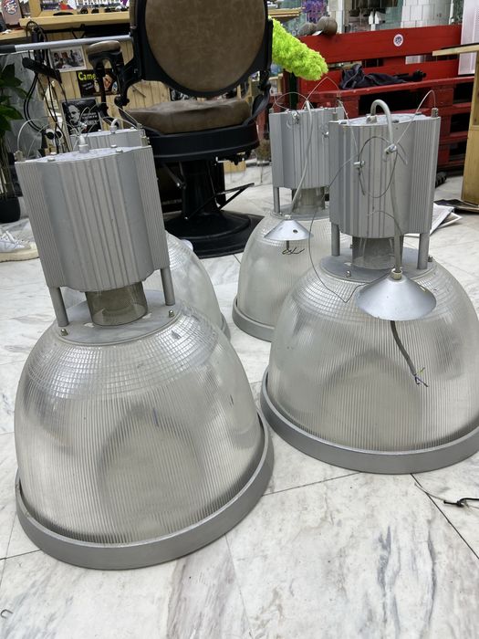 Ретро лампи от фризьорски салон