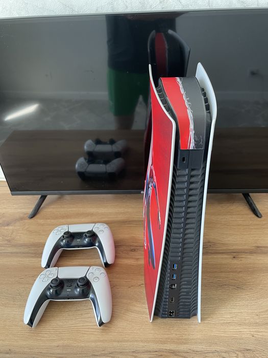 PS5 2джостика игры есть
