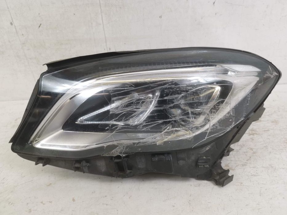 Мерцедес-Бенц GLA-Class / Mercedes-Benz GLA-Class X156 Ляво LED фар ви