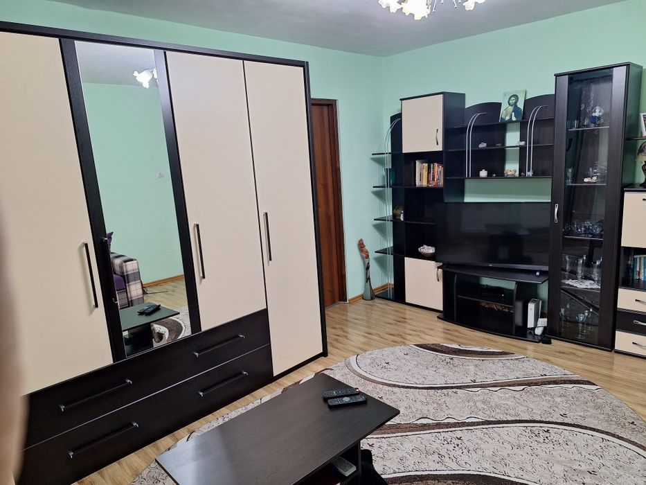 Apartament de închiriat