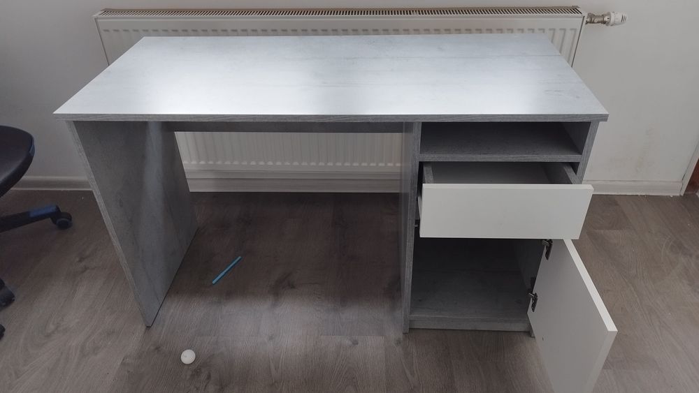 Бюро BILLUND 54x120 от юск