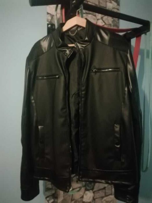 Продавам ново кожено яке