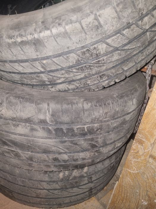 Продам шины R17 215/50