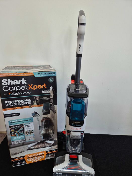 Aspirator vertical Shark EX201 CarpetXpert -nou