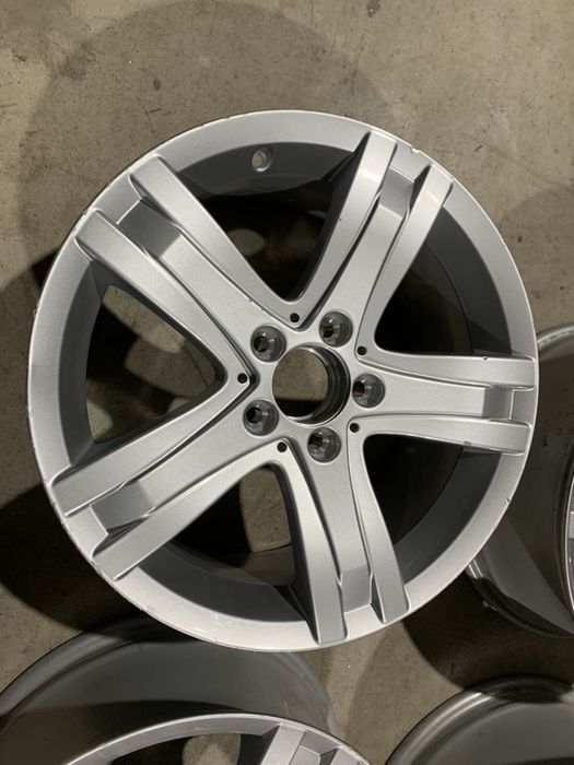 Jante originale Mercedes A B C E Class GLK pe 17 Zoll (NOI)