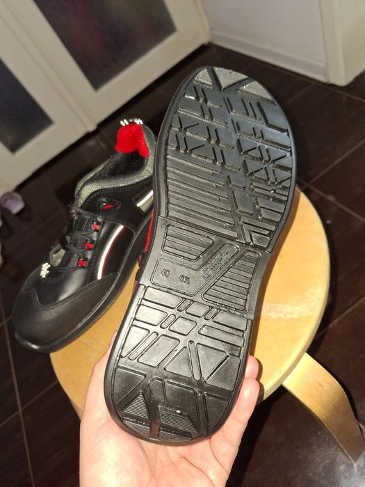 Vând Bocanci de lucru U-Power