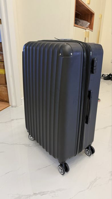 Чемодан в хорошем состоянии