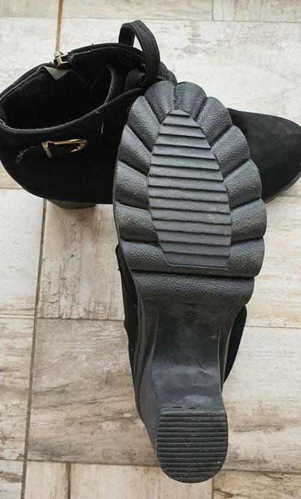 Noi/Ieftin. Masura 40