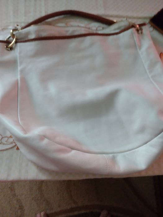 Дамска чанта естествена кожа