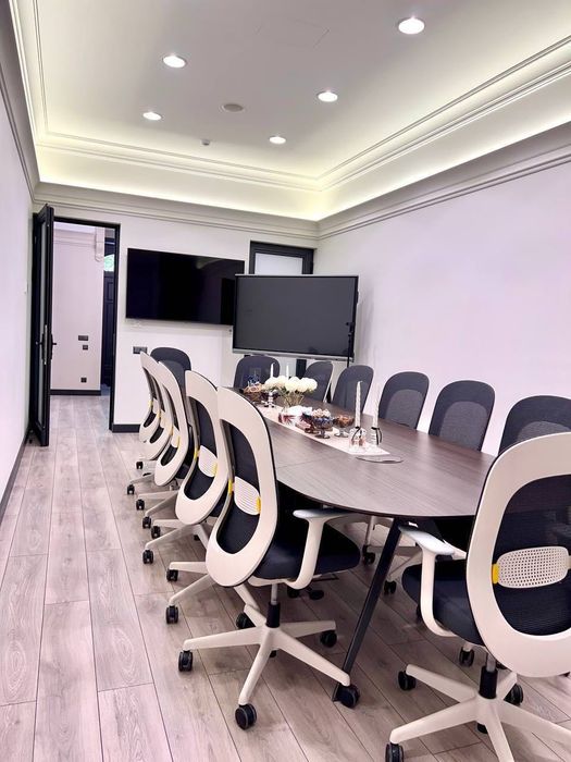 Аренда помещения Напротив Института Дипломатии, 228 м²