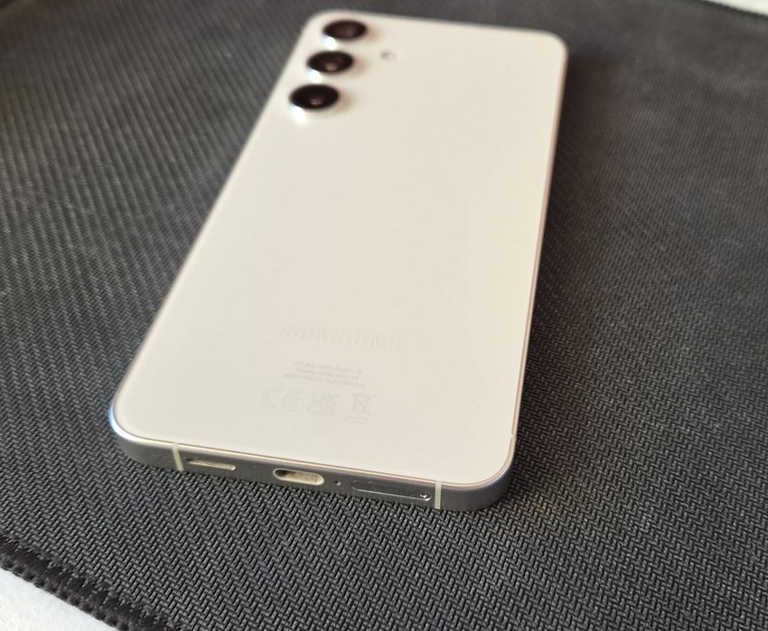 Samsung S24 plus 12/256 като нов