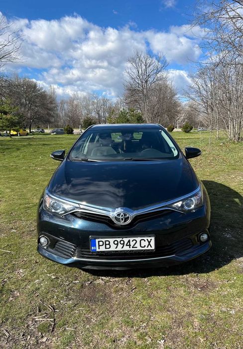 Toyota Auris 2017 1.6 (Бензин, Ръчни скорости)