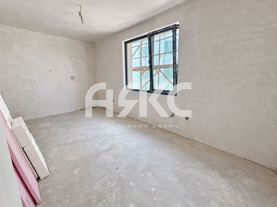 Продава се Двустаен апартамент в София, Левски В - 72 кв.м за 1875 €/кв.м - Снимка #1