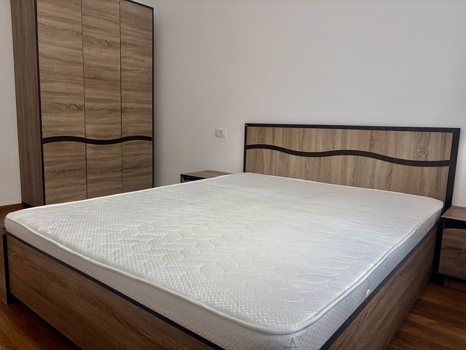 Apartament cu 3 Camere De Inchiriat