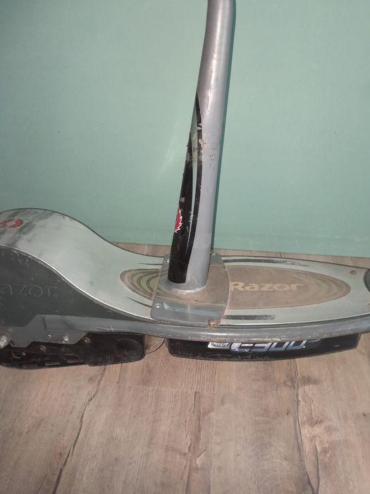 Ел. тротинетка  Razor  e 300