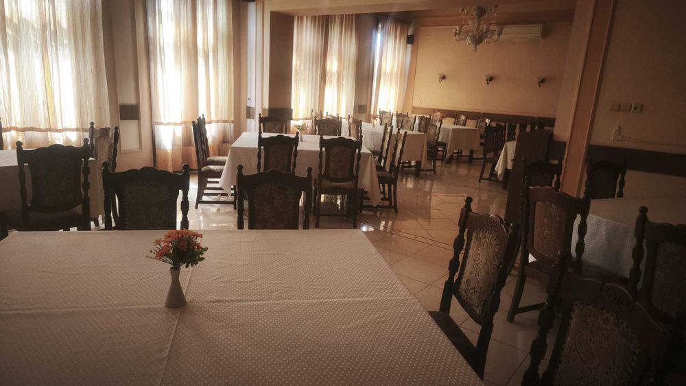 inchiriez restaurant