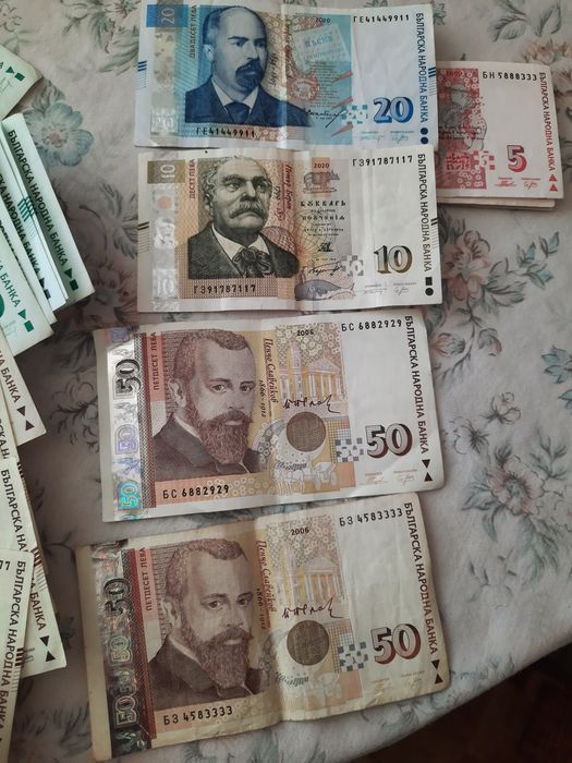 100 лева с последователни и хубави номера както и 5, 10, 20 и 50 лева