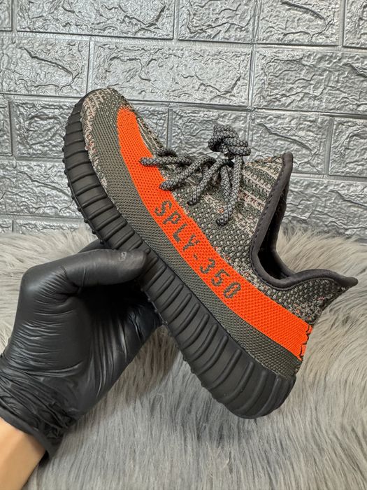 Yeezy 350 v2 Beluga Carbon Pk Premium