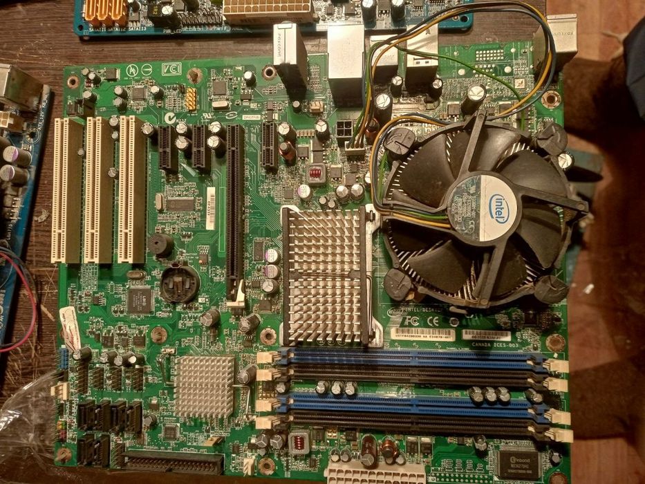 материнская плато от ПК