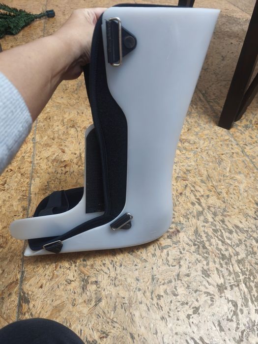 Стабилизатор/Ортеза за глезен тип ботуш