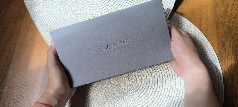 Продавам ЧИСТО НОВ, НЕОТВАРЯН смарт часовник Apple Watch 3 (Black Titanium) 49mm Black Ti Black Ocean Band – ИДЕАЛЕН ПОДАРЪК!