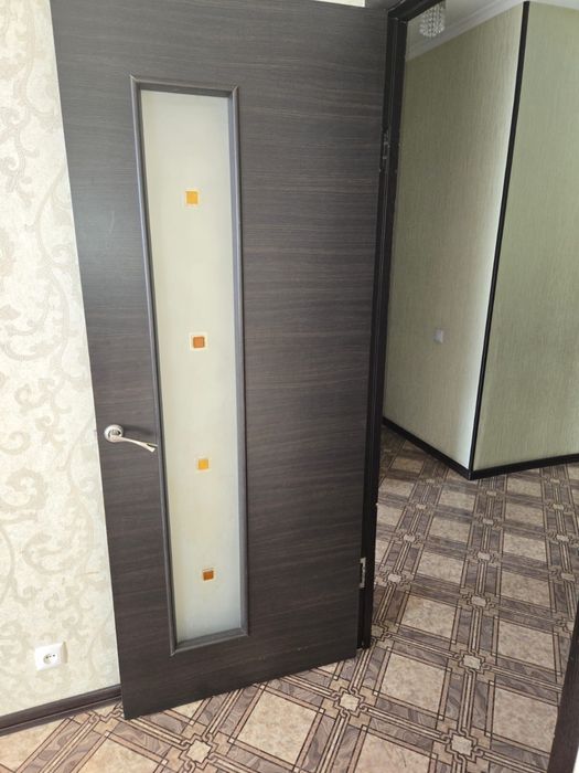 Продается  двери