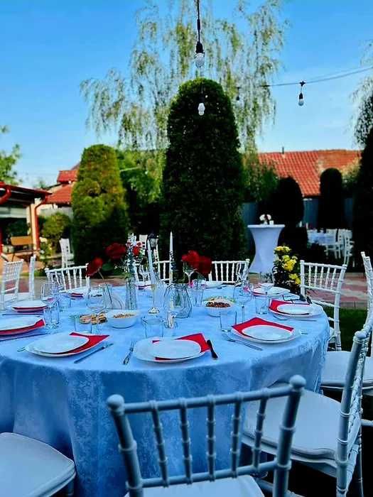Închirieri mese și scaune nuntă | Pavilioane evenimente | Mocheta