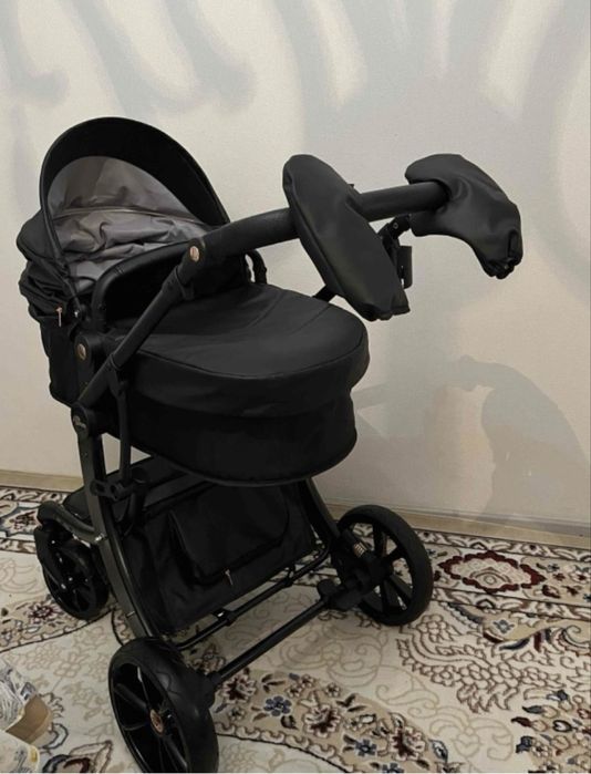 Продам коляску 2 в 1